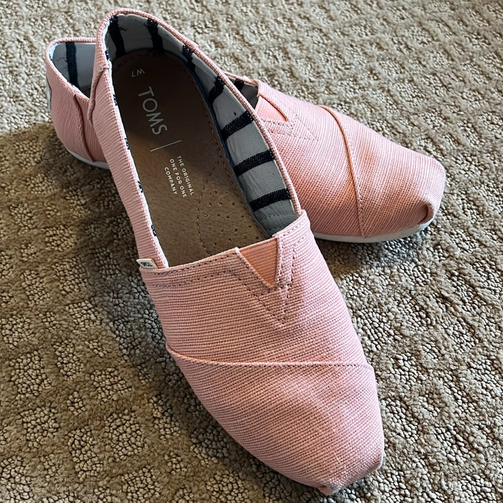 Tom’s Classic, orange size 7. - Picture 2 of 4